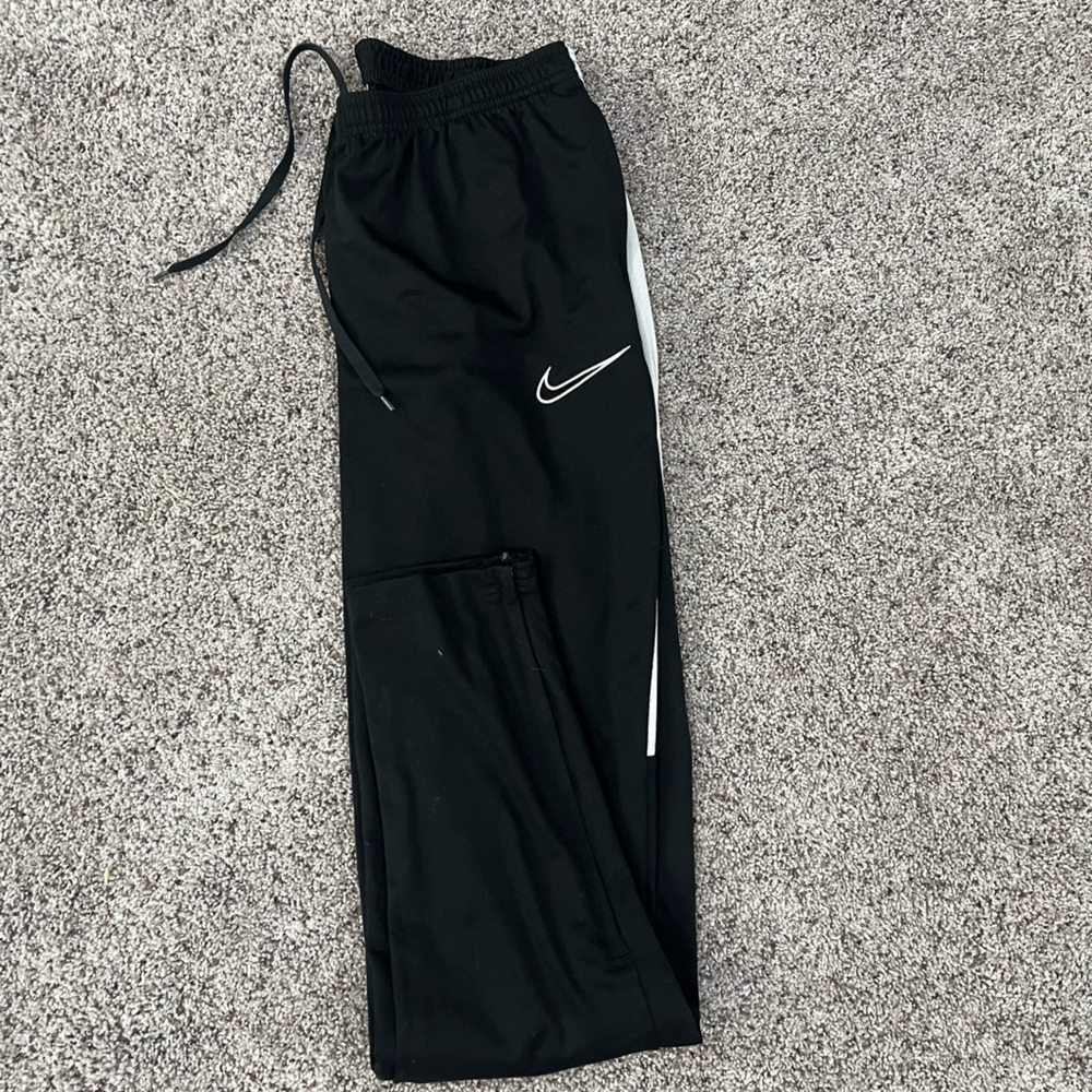 Black nike joggers